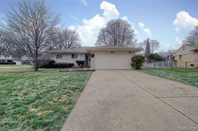 Property Photo: 21631 Tapert Avenue MI 48075
