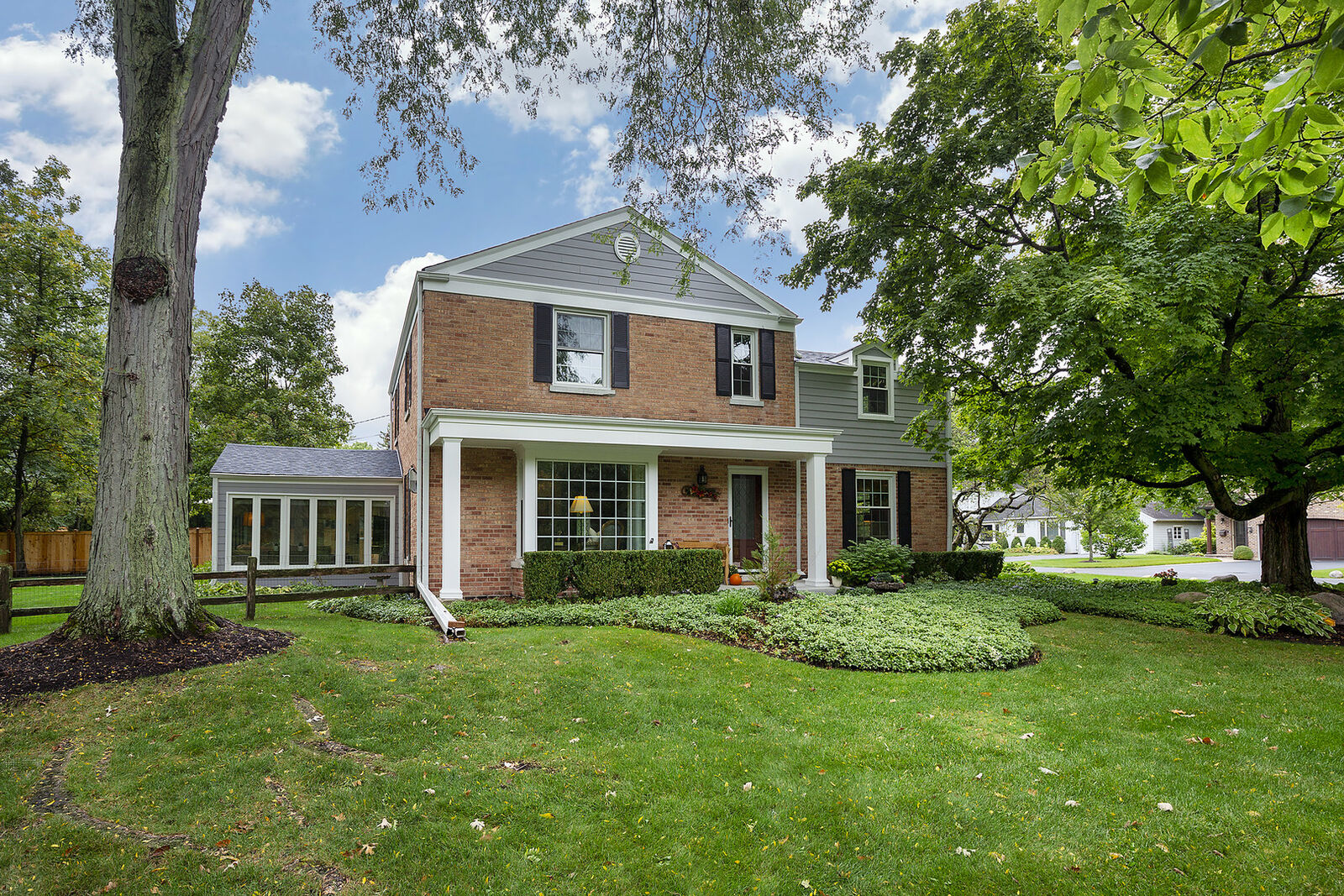 Property Photo: 1020 Lee Road IL 60062