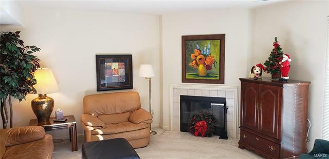 Property Photo:  1413 Oriole Place   63144 