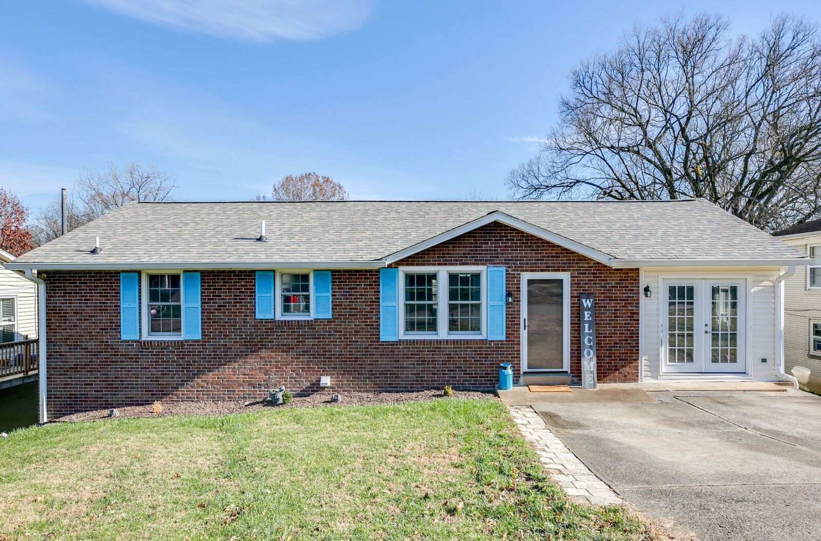 Property Photo:  424 Tampa Dr  TN 37211 