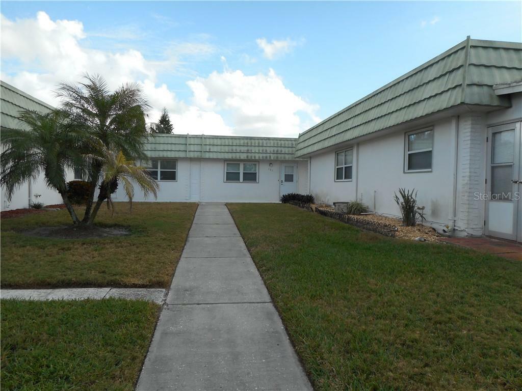 Property Photo:  302 Andover Place S 151  FL 33573 