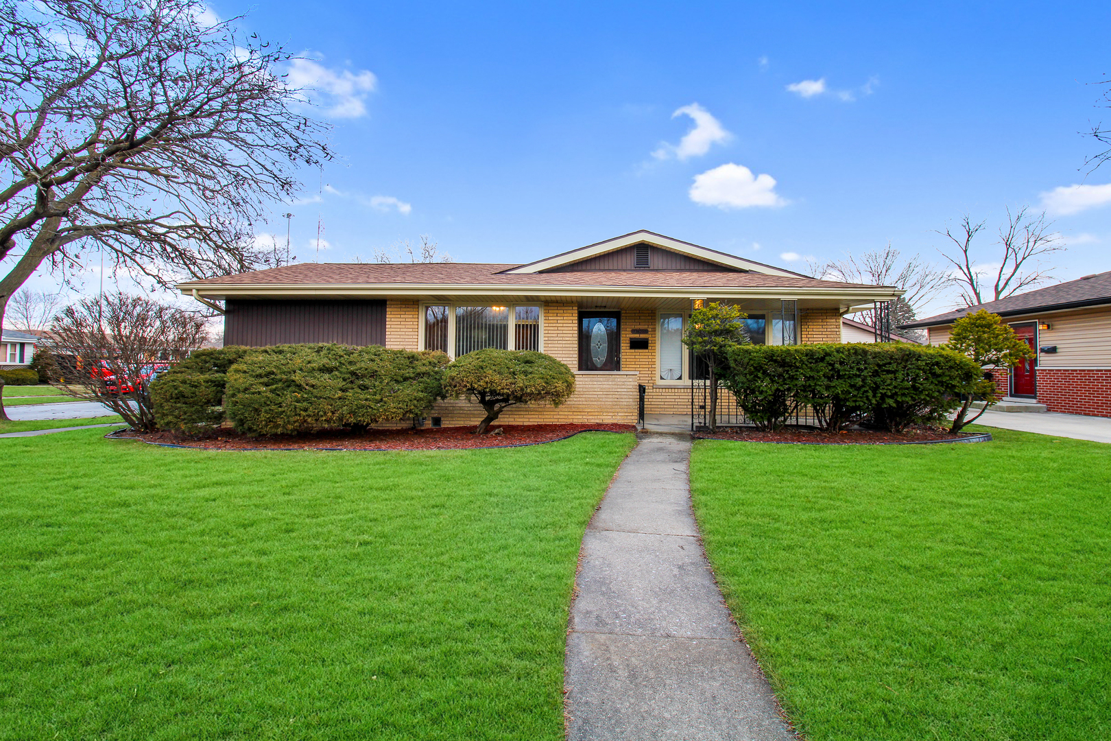 Property Photo: 17503 Wentworth Avenue IL 60438