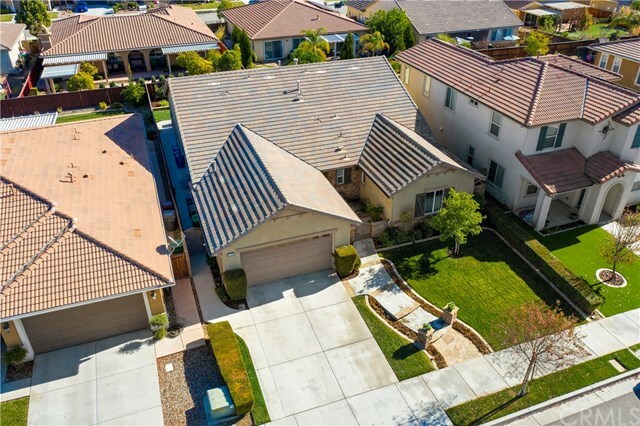 Property Photo:  28400 Fox Ridge Cove  CA 92585 