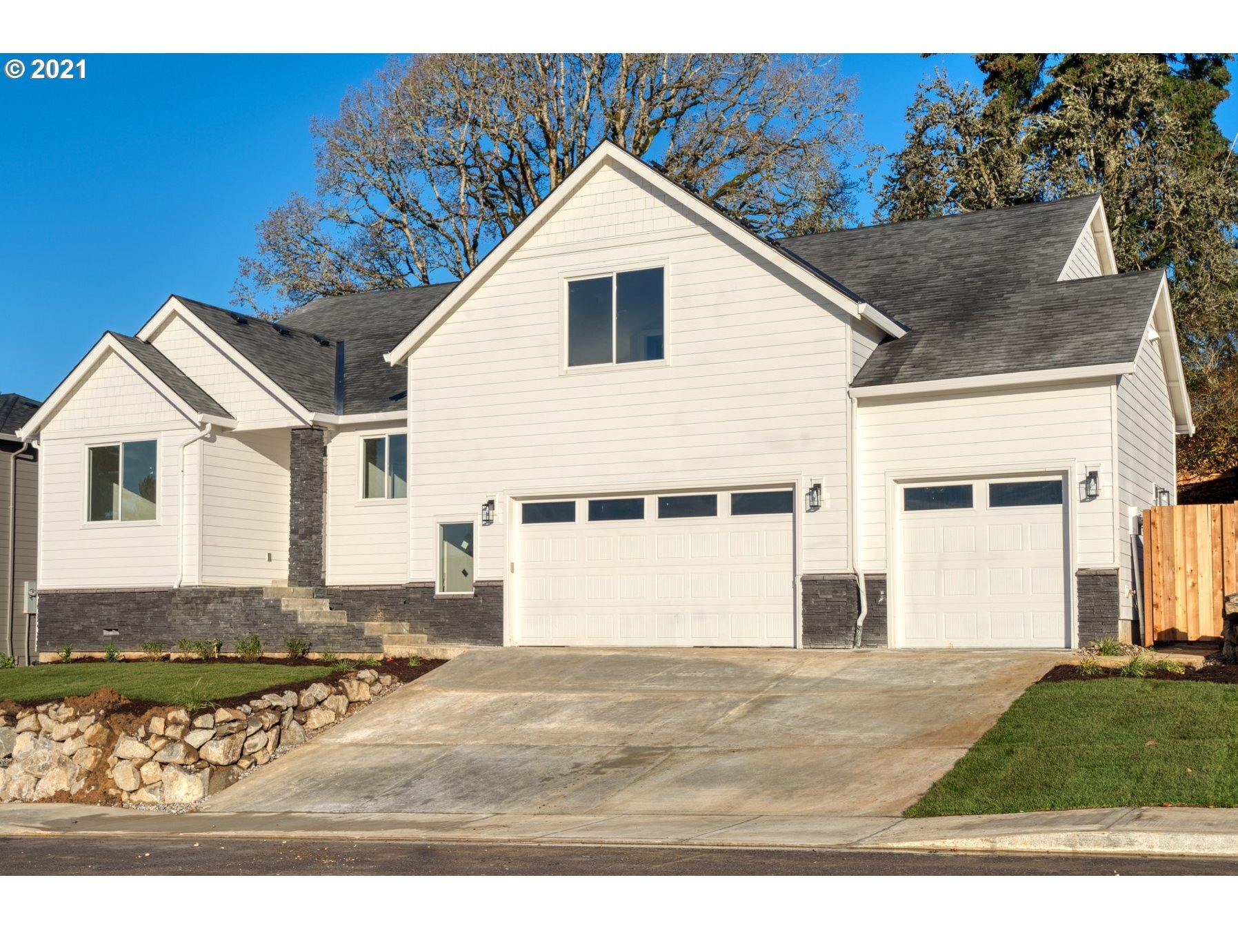 Property Photo: 127 W 13th Way WA 98629