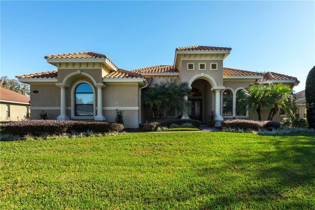 Property Photo:  6128 Abbey Oaks Way  FL 33811 