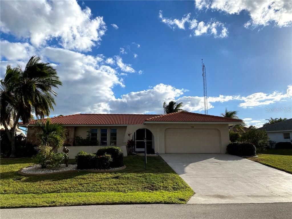 Property Photo:  819 Lucia Dr  FL 33950 