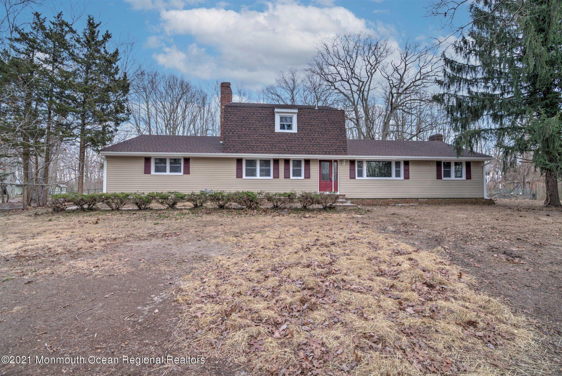 Property Photo:  386 Millstone Road  NJ 08510 