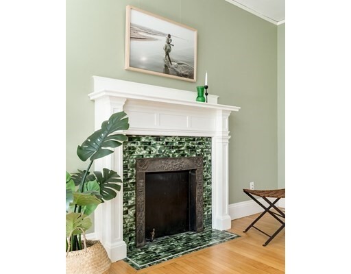 Property Photo:  31 Linnaean St 5  MA 02138 