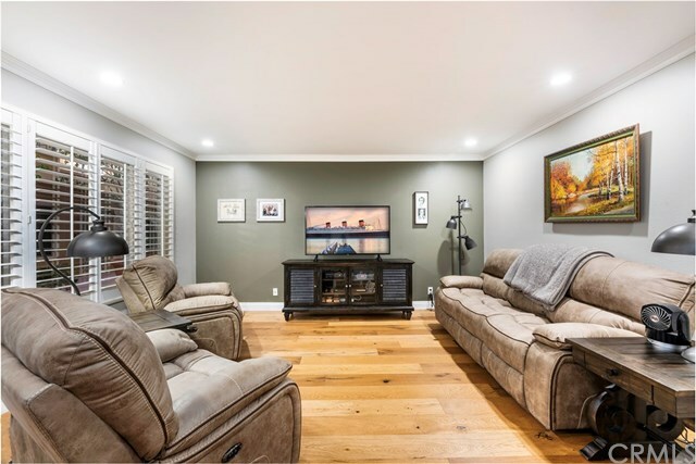 Property Photo:  370 Wisconsin Avenue 105  CA 90814 