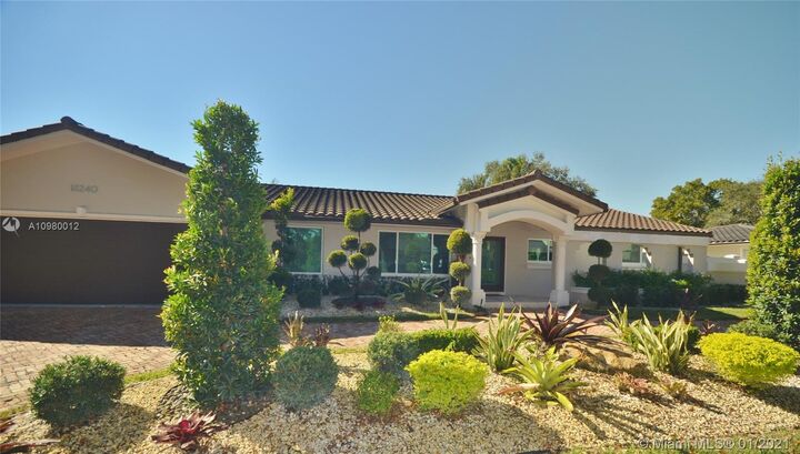16240 W Troon Cir  Miami Lakes FL 33014 photo