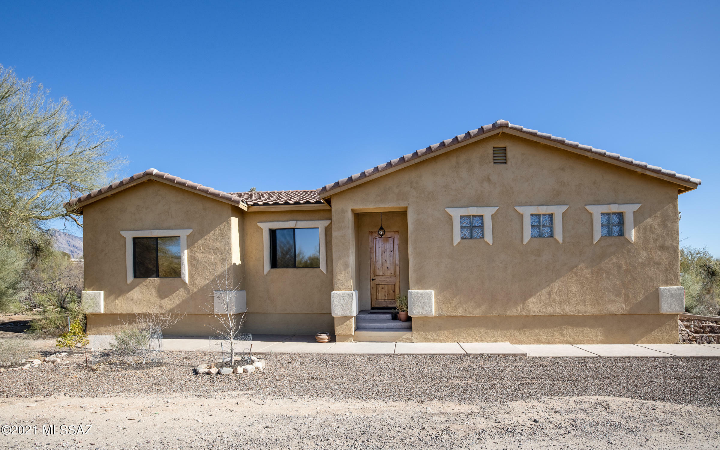 Property Photo:  786 W Las Lomitas Road  AZ 85704 