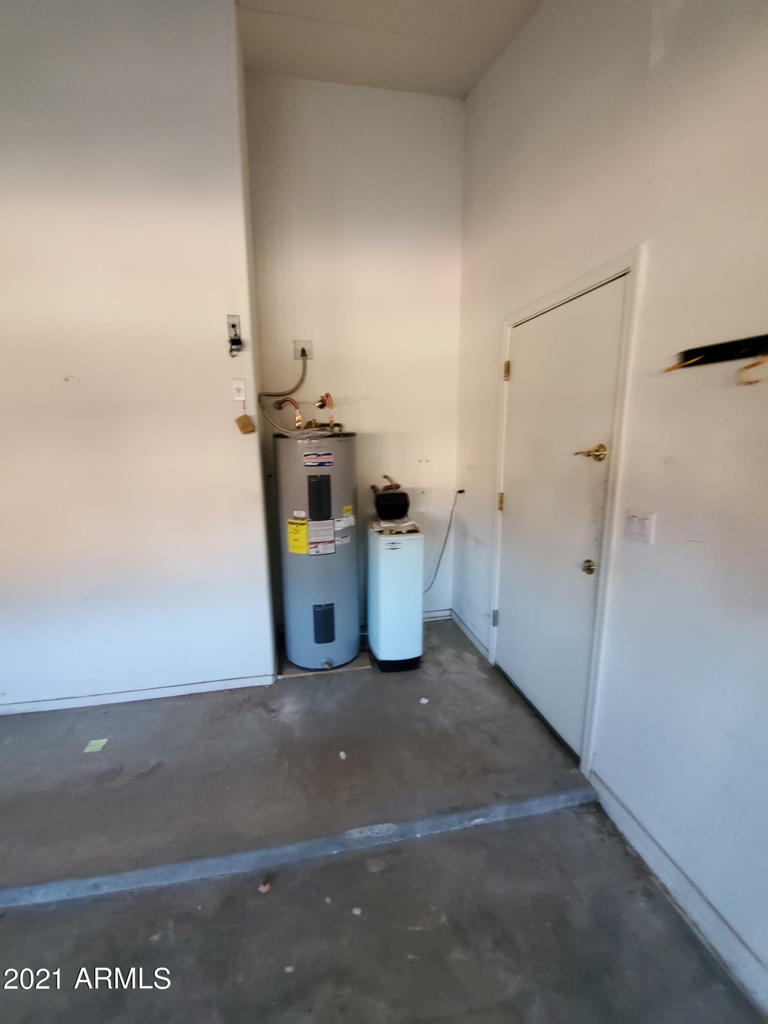 Property Photo: 1941 E Marilyn Road AZ 85022