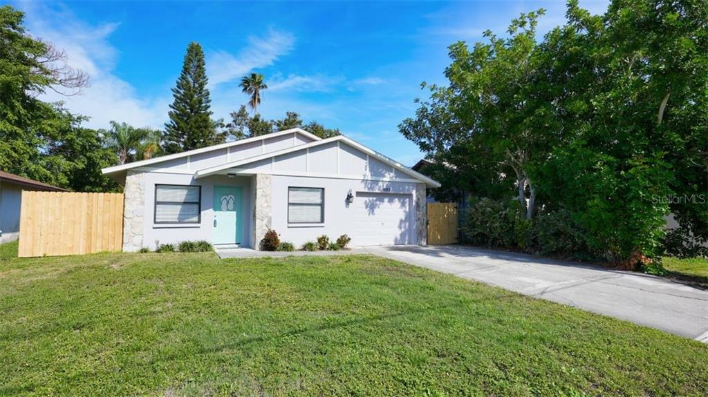 Property Photo:  1883 Mova Street  FL 34231 