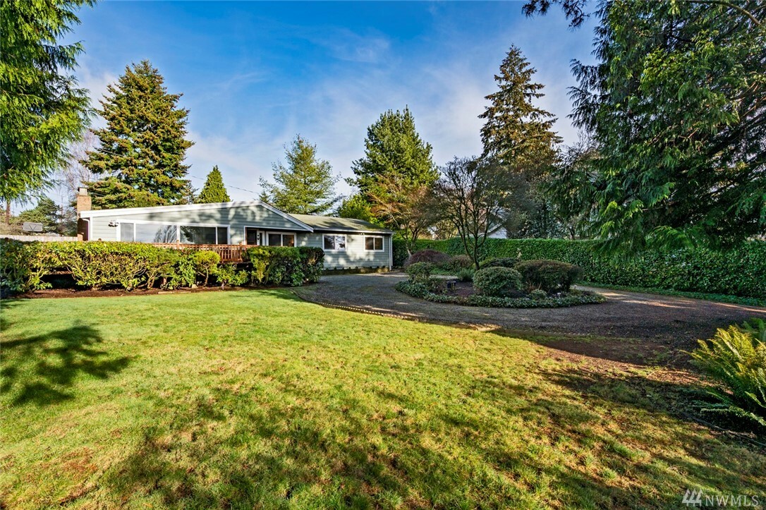 Property Photo:  3612 SW 112th St  WA 98146 