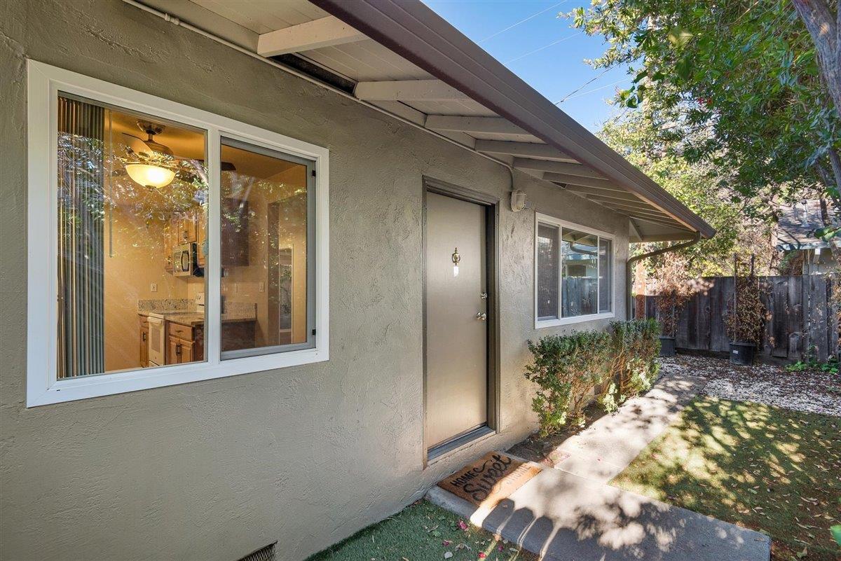 511 Thompson Avenue  Mountain View CA 94043 photo