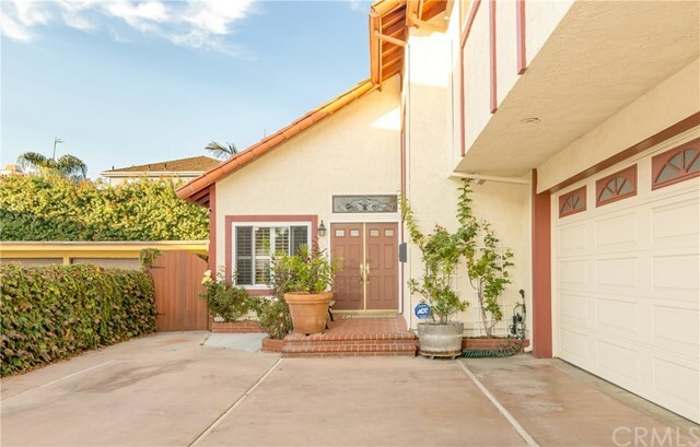 Property Photo:  2219 Pullman Lane B  CA 90278 