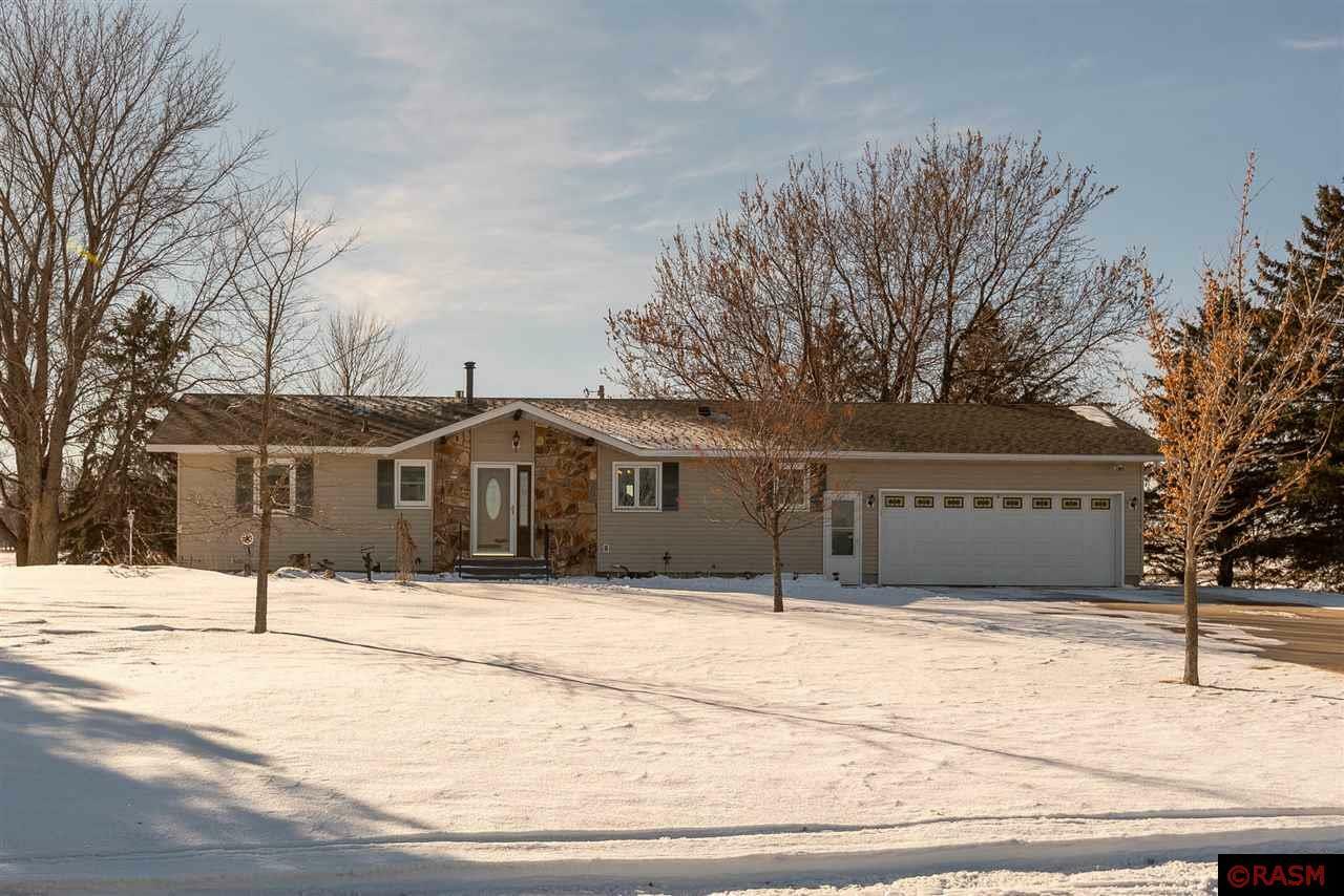 Property Photo:  17046 295th Avenue  MN 56093 