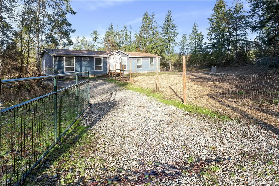 Property Photo:  1212 195th Ave SW  WA 98349 