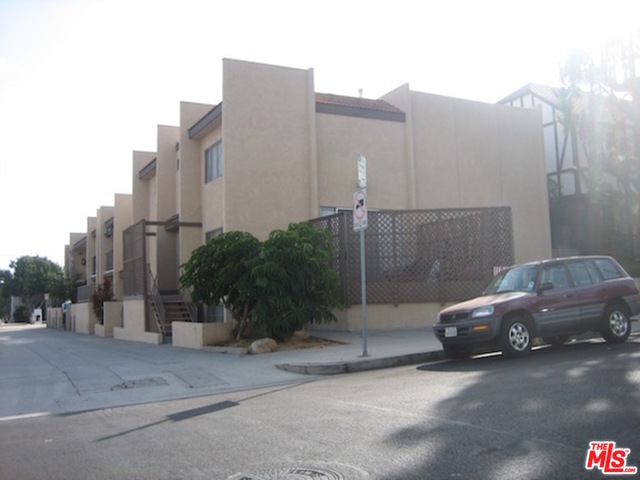 Property Photo: 1144 21st St 3 CA 90403