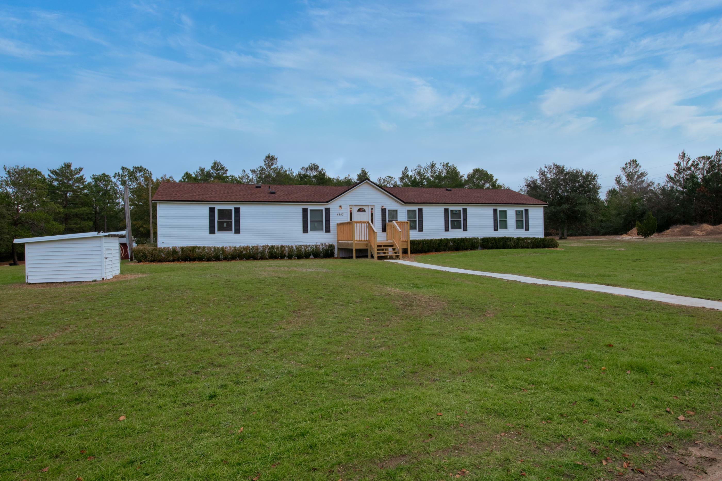 Property Photo:  5357 Cimmoran Road  FL 32539 