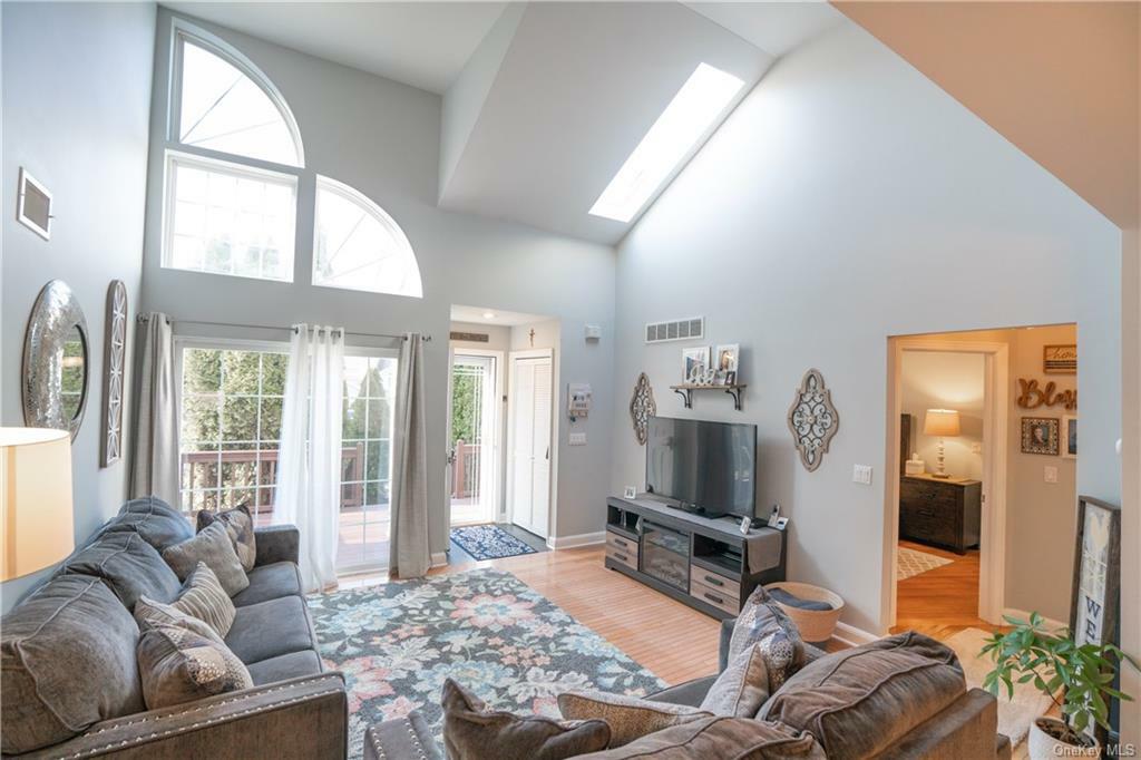 Property Photo: 18 Pembrooke Court NY 10579