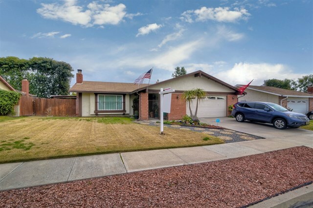 Property Photo: 1707 Panorama Road CA 92083