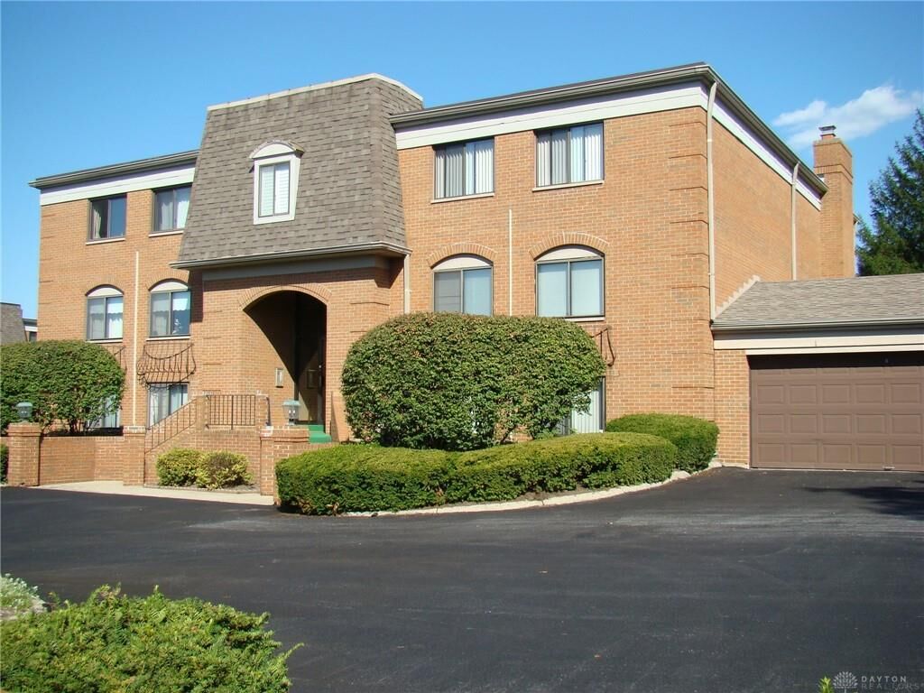 Property Photo:  1100 Eagle Nest Court 3  OH 45449 