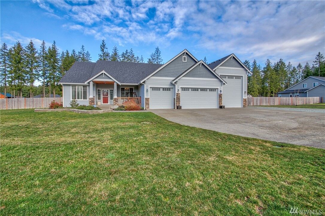Property Photo: 2913 291st St Ct S WA 98580