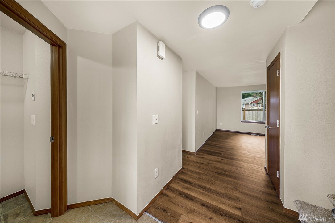 Property Photo: 10011 12th Av Ct E WA 98445