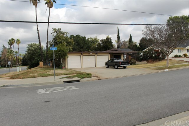 Property Photo:  301 E South Avenue  CA 92373 