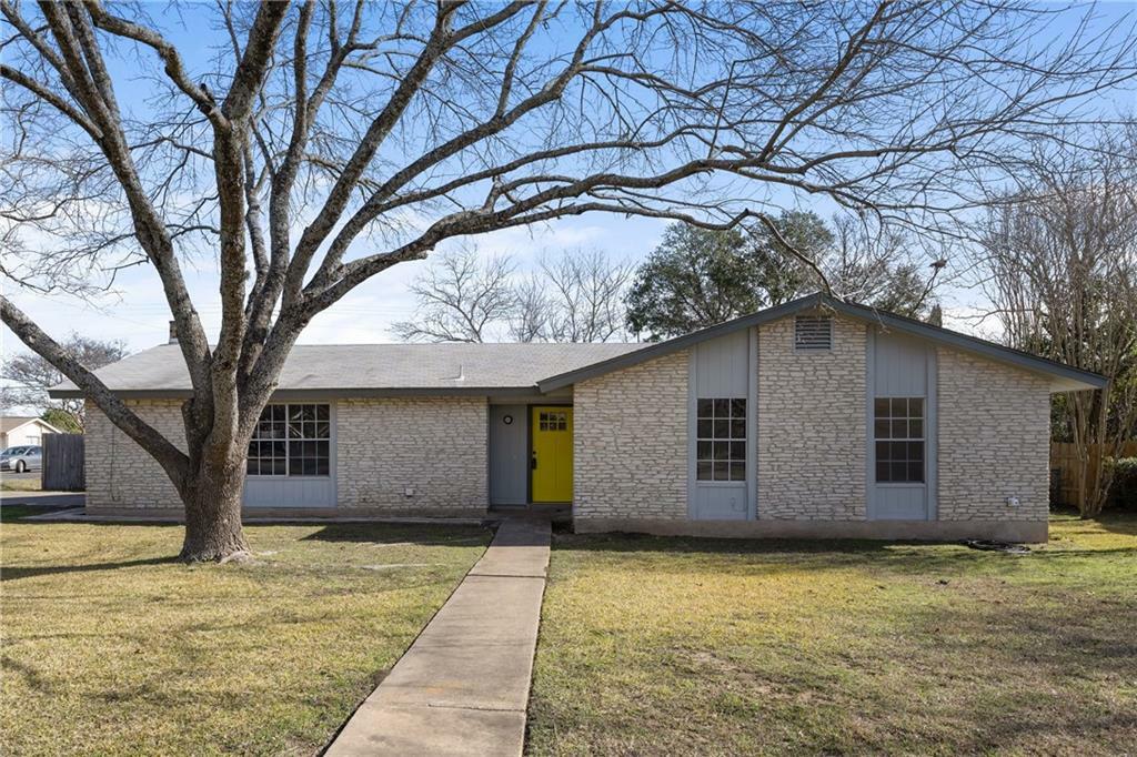 Property Photo: 1900 S West Drive TX 78641