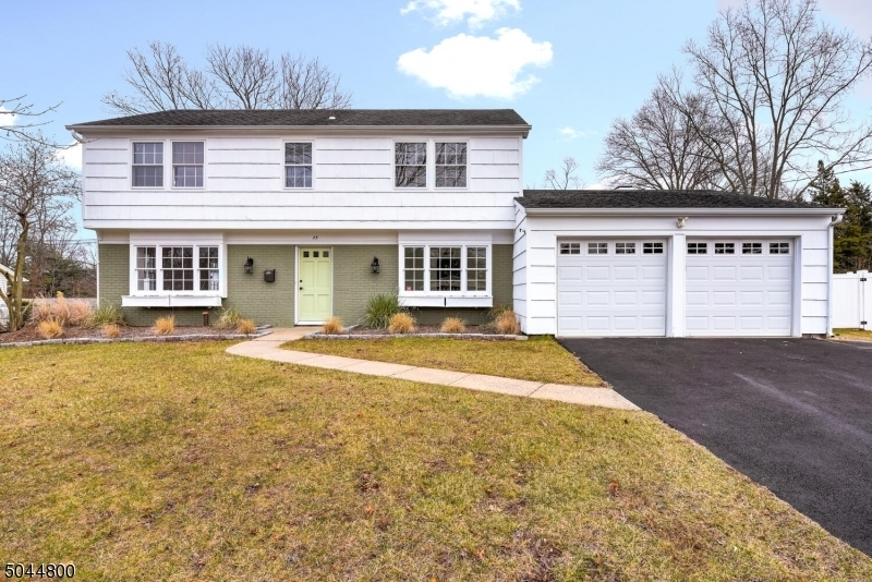 Property Photo:  25 Sweetbriar Rd  NJ 08873 