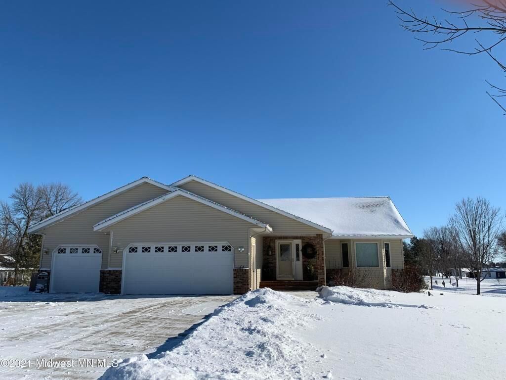Property Photo: 1926 Kempton Court MN 56537