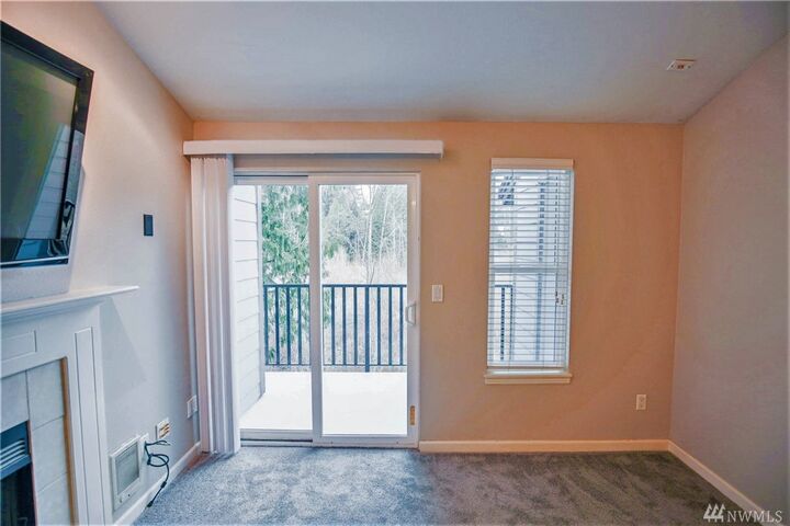 Property Photo:  11110 NE 125th Lane H329  WA 98034 