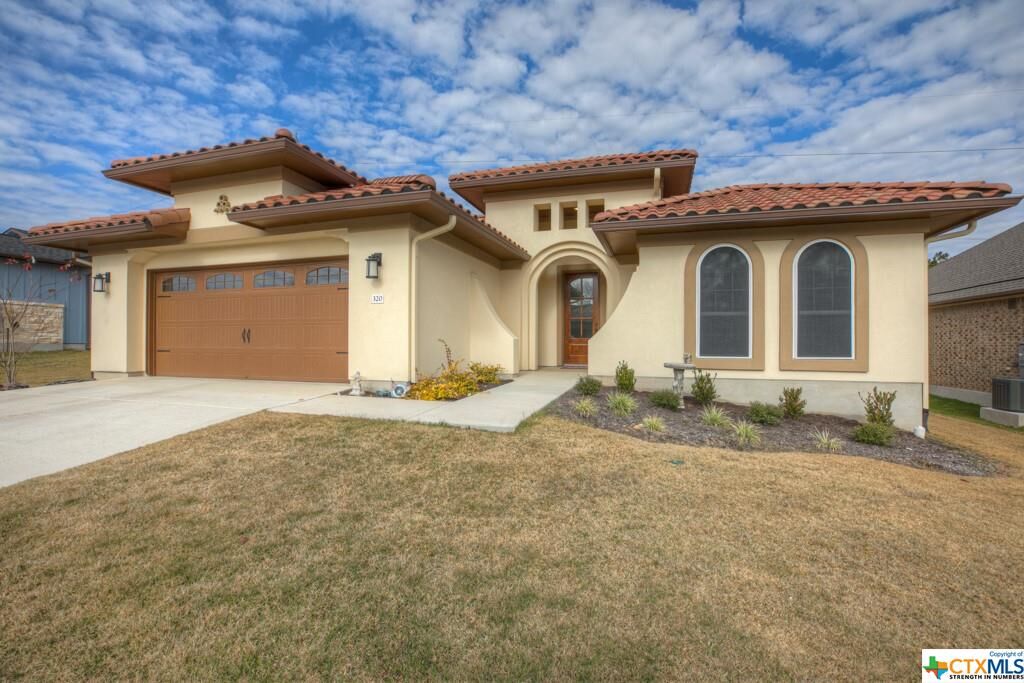 Property Photo: 320 Drawing Maple Street TX 78666
