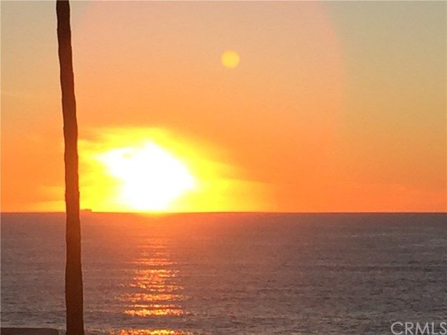 Property Photo:  1110 Esplanade 8  CA 90277 