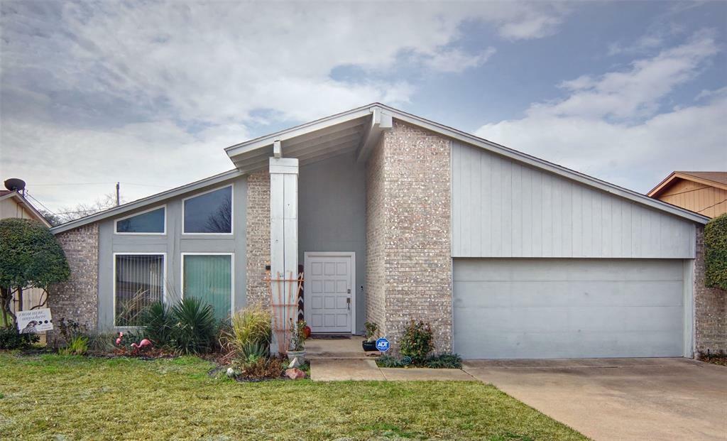 Property Photo:  7012 Woodacre Road  TX 76133 