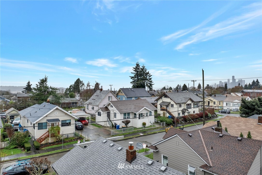 Property Photo: 3418 Alamo Place S A WA 98144