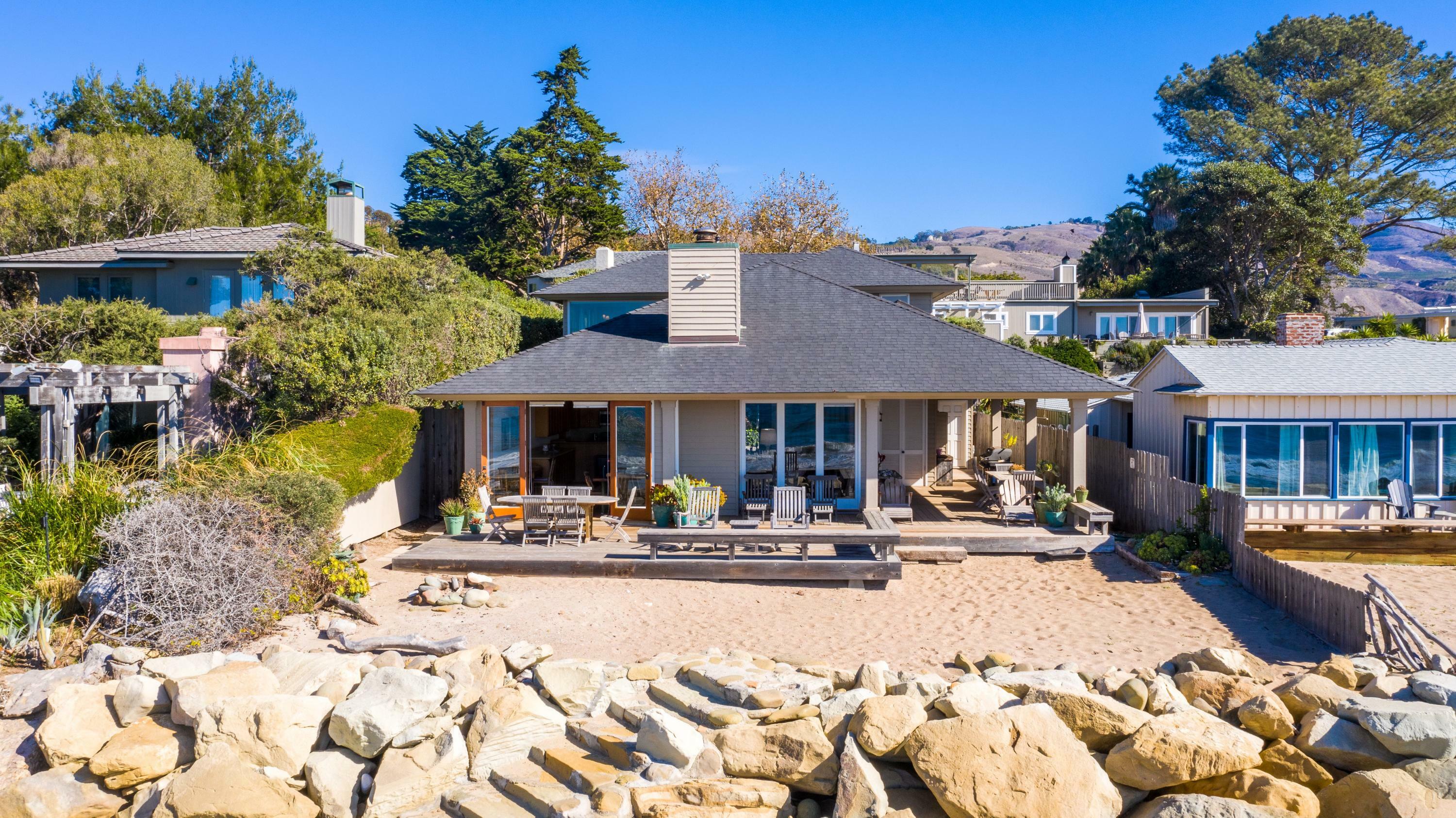 Property Photo:  124 Rincon Point Rd  CA 93013 