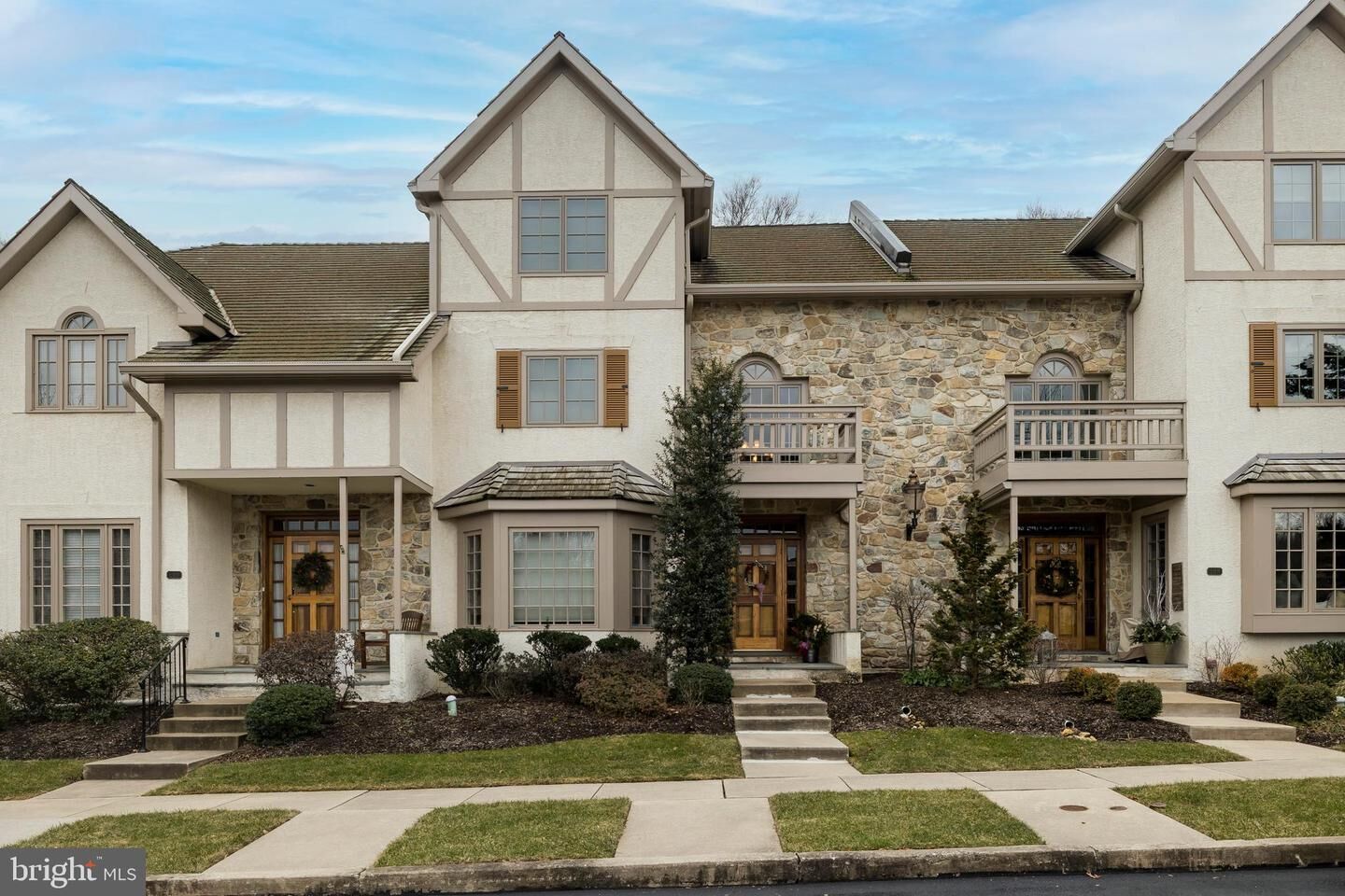 Property Photo: 209 Cambridge Chase 10 PA 19341