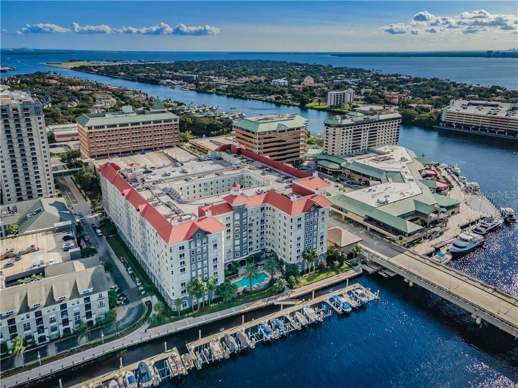 Property Photo:  700 S Harbour Island Boulevard 133  FL 33602 