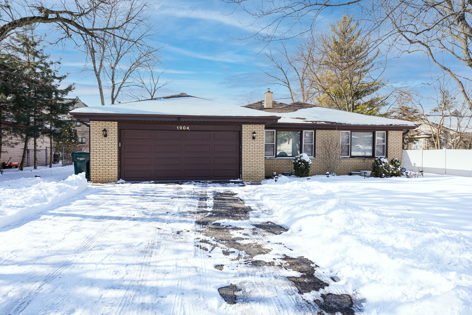 Property Photo:  1904 Highland Avenue  IL 60062 