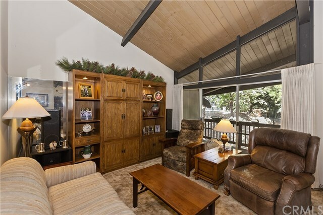 Property Photo:  872 Sierra Vista Drive 4  CA 92391 