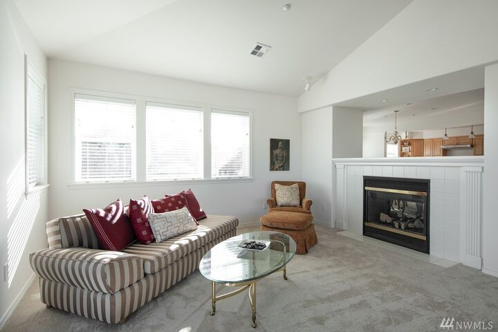 Property Photo:  22425 SE Highland Lane 405  WA 98029 