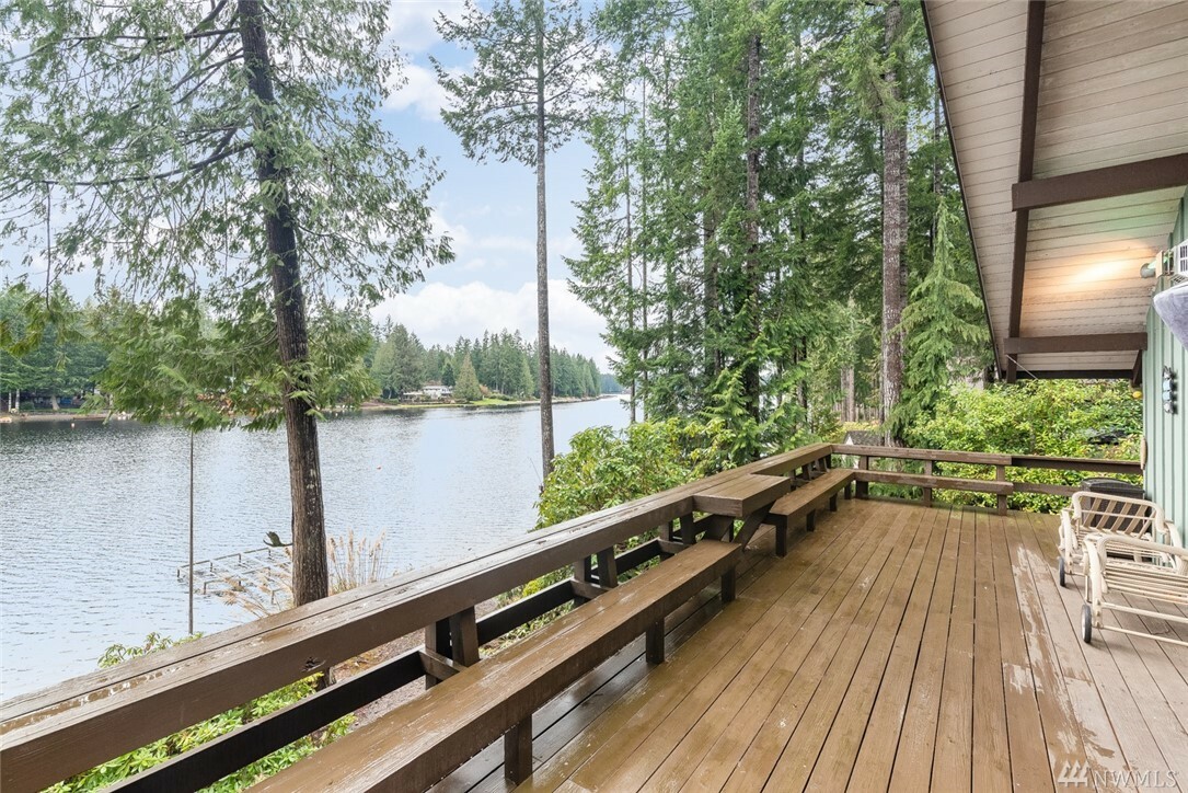 Property Photo:  2170 E Saint Andrews Dr N  WA 98584 