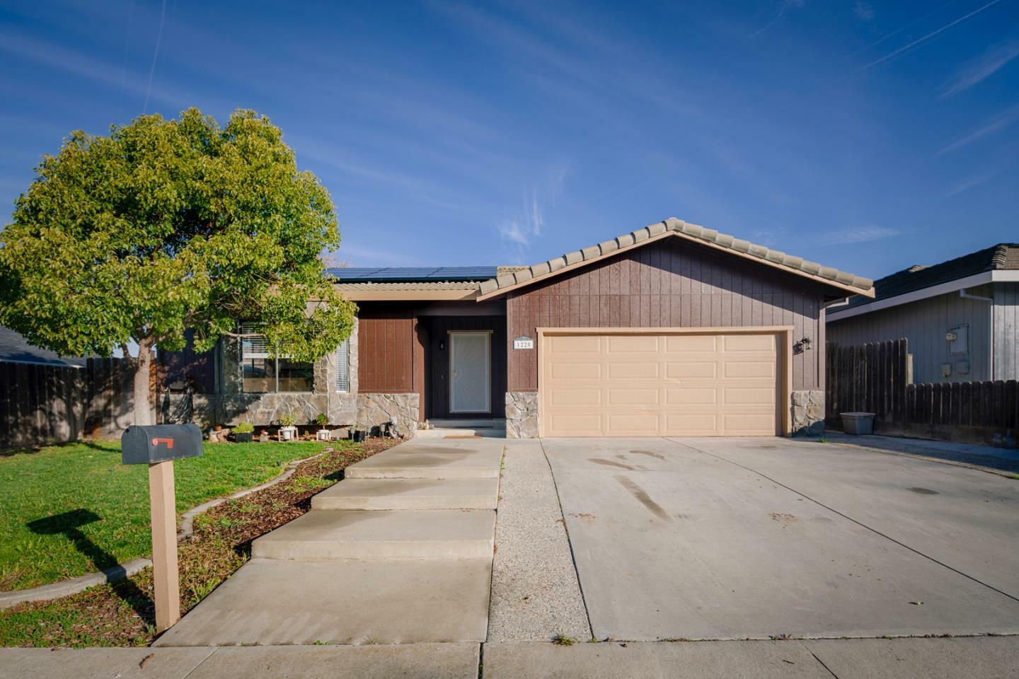 Property Photo:  1220 Meridian Street  CA 95023 