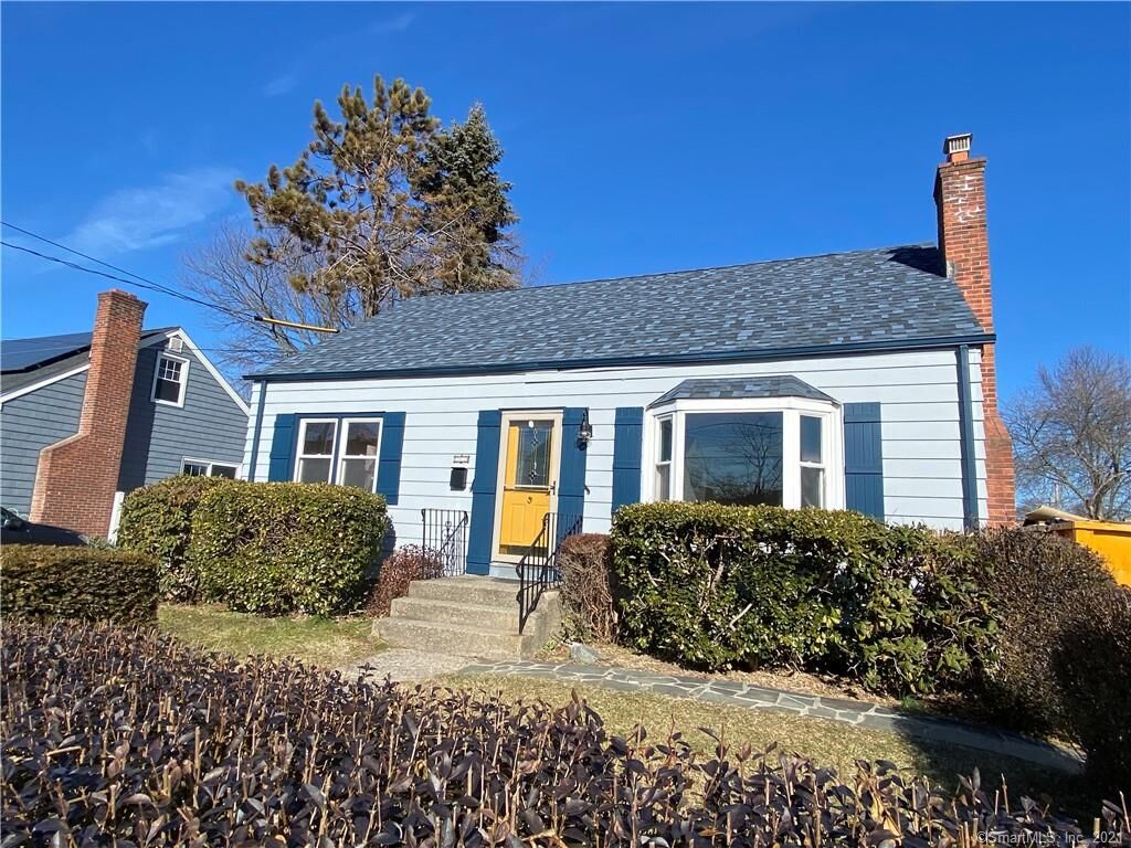 Property Photo:  17 Earle Street  CT 06460 