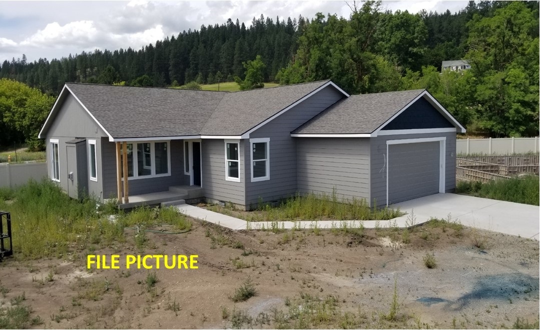 Property Photo:  5517 N Bear Ct  WA 99216 