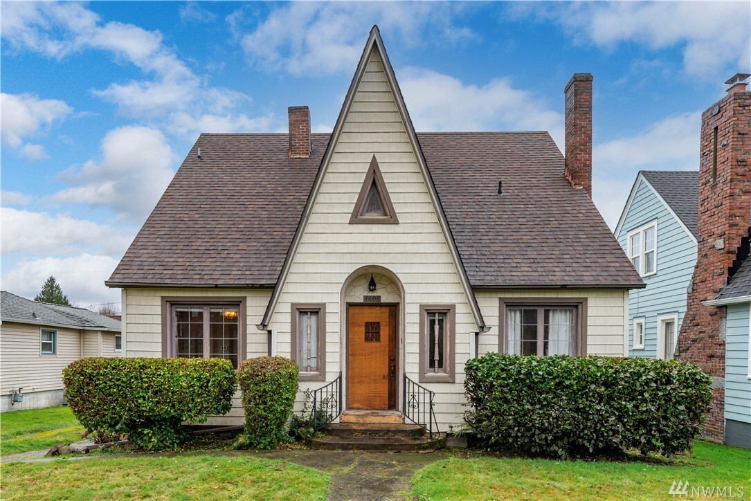 Property Photo: 4606 Tacoma Ave S WA 98408