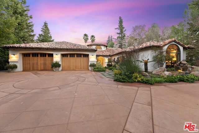 Property Photo: 4002 Hunt Club Ct CA 91301